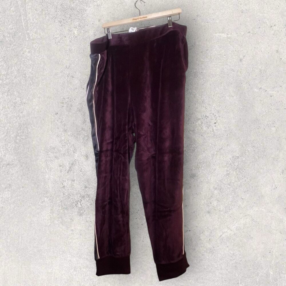 Fabletics Maroon Velour Sweatsuit, 3x - Picture 13 of 13